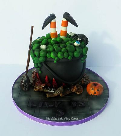 Halloween Cauldon - Cake by Little Cake Fairy Dublin
