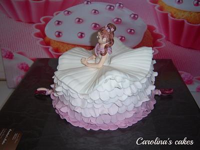 A ballerina cake... - Cake by Carolina Campos Oliveira