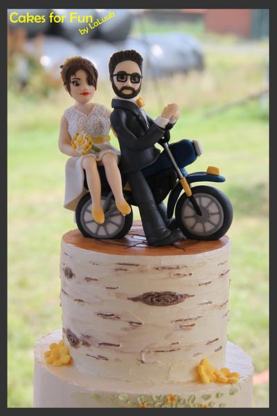 Buttercream Birch tree weddingcake with motorbike topper - Cake by Cakes for Fun_by LaLuub