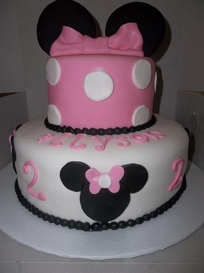 Minnie Mouse Cake - Cake by gemmascakes