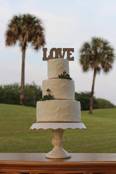 LOVE  - Cake by SWEET HEAVEN