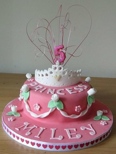 Princess tiara cake - Cake by Dawn