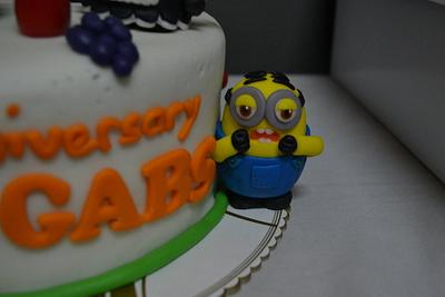 minions anniversary cake - Cake by SweetFavorsByPerlita