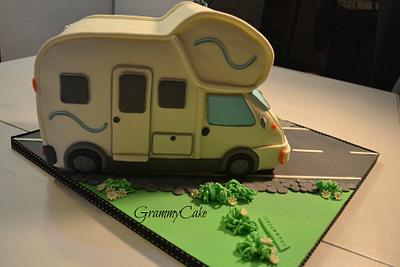 Camper cake - Cake by GrammyCake