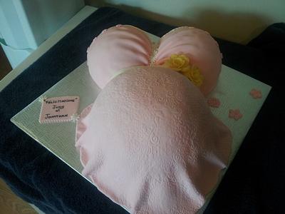 pregnant - Cake by Landy's CAKES