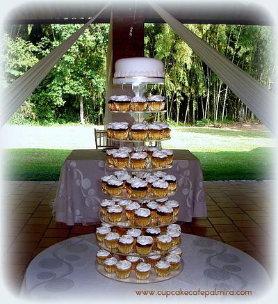 Wedding Cupcakes - Cake by Cupcake Cafe Palmira