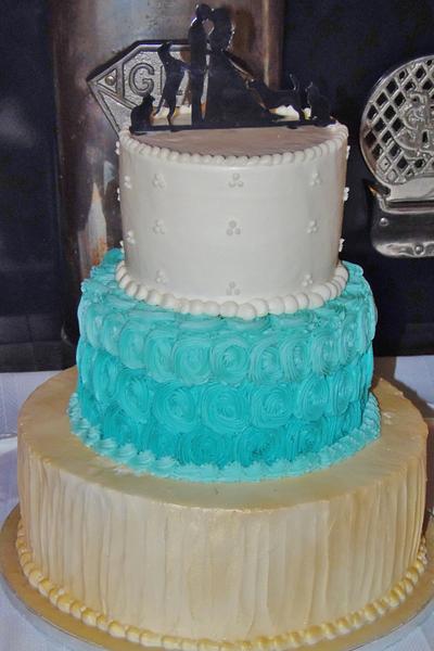 Gold and turquiose wedding cake buttercream - Cake by Nancys Fancys Cakes & Catering (Nancy Goolsby)