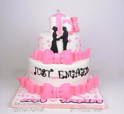 Pink engagement cake - Cake by BettyCakesEbthal 