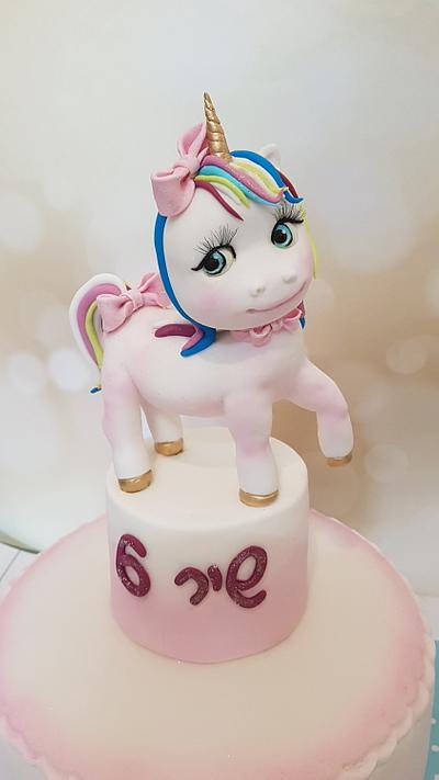 Unicorn heart - Cake by Netta