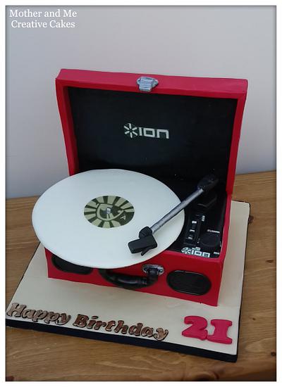 Record Player cake  - Cake by Mother and Me Creative Cakes