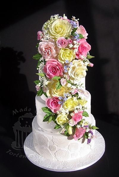Waterfall of roses - Cake by Monika