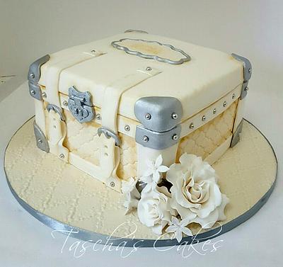 Suitcase Cake - Cake by Tascha's Cakes
