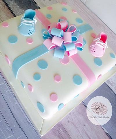 Classic Baby Reveal - Cake by Emma Lake - Cut The Cake Kitchen