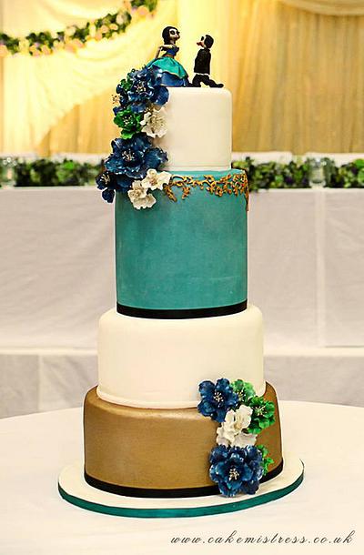 Masquerade Floral Turquoise Wedding - Cake by Nuria Moragrega - Cake Mistress