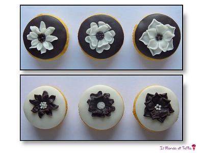 Black and white cupcakes - Cake by Il Mondo di TeMa