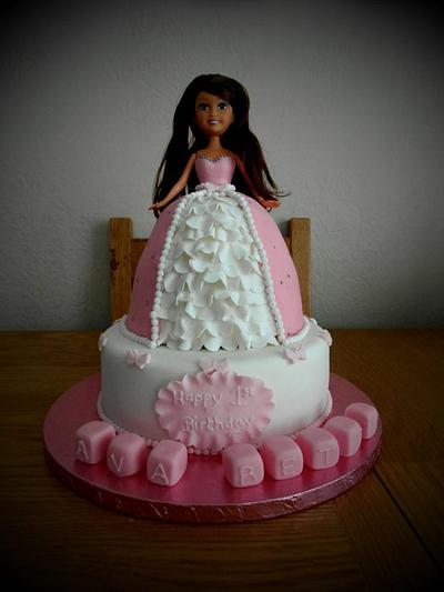 Princess doll - Cake by keelyscakes1