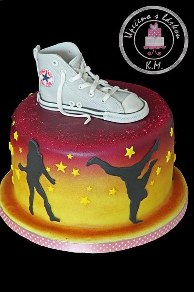 Hip Hop Cake with fondant Converse shoe - Cake by Tynka