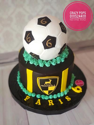 Football cake - Cake by Crazy pops 