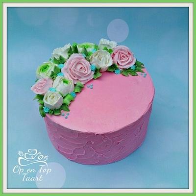Creamy flowers Cake - Cake by Op en Top Taart