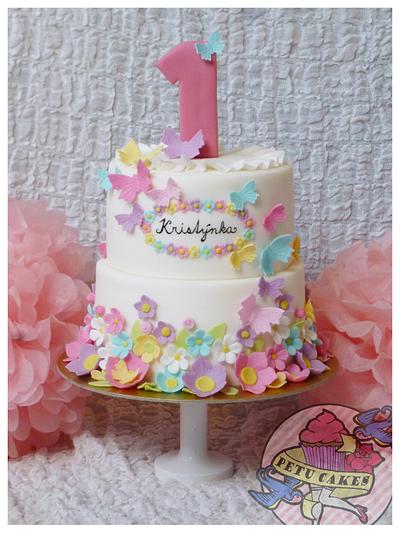 Cute cake for 1st birthday - Cake by Petra Krátká (Petu Cakes)