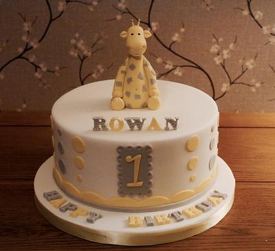 Giraffe 1st birthday cake  - Cake by Daisychain's Cakes