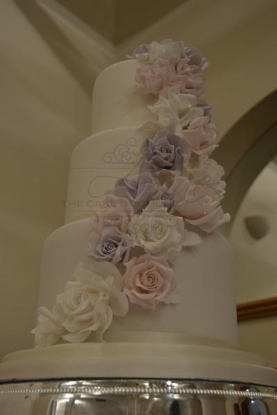 Cascading rose wedding cake - Cake by AMAE - The Cake Boutique