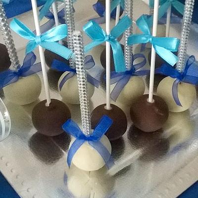 cakepops - Cake by Gabriella Luongo