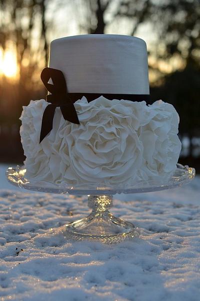 Winter White Cake - Cake by Elisabeth Palatiello