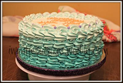 Whipped cream ombre shells - Cake by Jessica Chase Avila