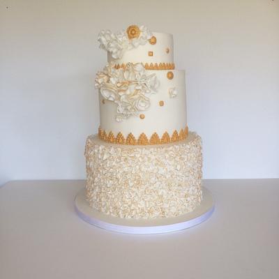 Gold and white ruffle - Cake by lesley hawkins