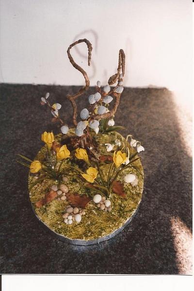 Flowerpaste spring scene - Cake by Iced Images Cakes (Karen Ker)