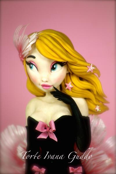 "Burlesque girl"  - Cake by ivana guddo