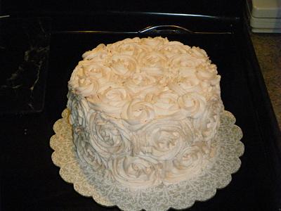 Rose cake - Cake by Valley Kool Cakes (well half of it~Tara)