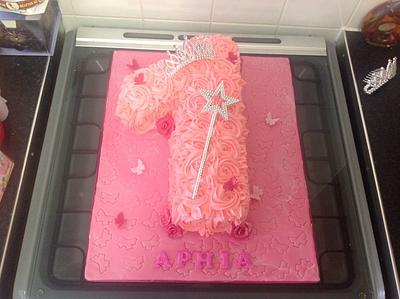 Pretty in pink - Cake by JennieDimples