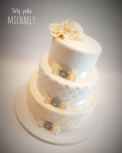 Ivory - Cake by Michaela Hybska