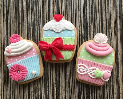 Cupcakes  - Cake by sansil (Silviya Mihailova)