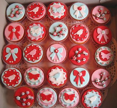 Pip-style cupcakes - Cake by Karin