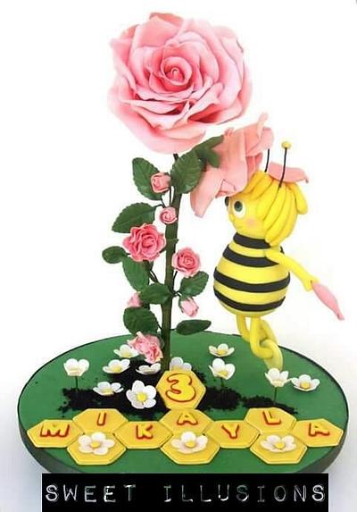 Maya the bee  - Cake by Sweet Illusions