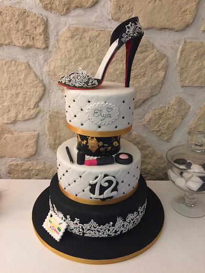 Girly cake ! - Cake by Alexandra Smadja (Ma Boîte à Gâteau)