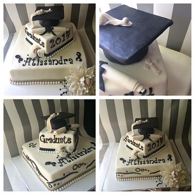 Graduation cake - Cake by Edible Sugar Art