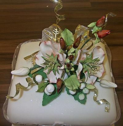 Christmas Rose & Snowberries - Cake by debscakecreations