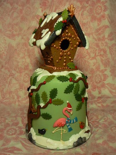 Mini Christmas cake with gingerbread birdhouse, for a bird lover. - Cake by Helen