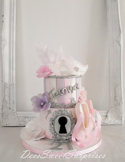 Jemma's 21st birthday. - Cake by Dee