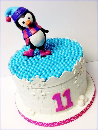 Skating Penguin - Cake by Stacy Lint