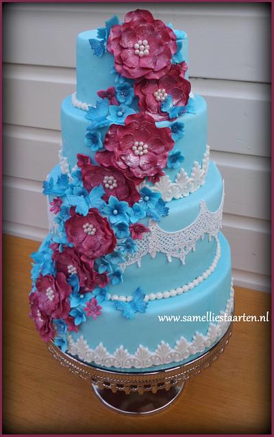 Blue and Pink weddingcake - Cake by Sam & Nel's Taarten