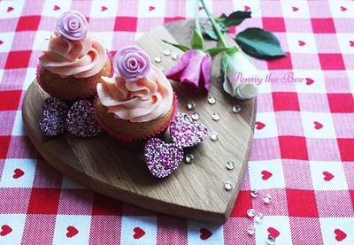 St. Valentine's Cupcakes  - Cake by Penny the Bee