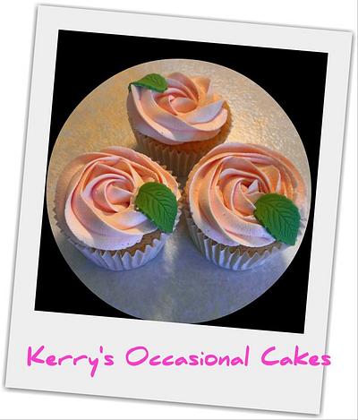 Pretty rose swirl cupcakes  - Cake by Kerry