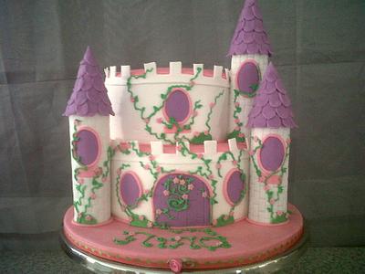 Castle in pink and purple - Cake by Willene Clair Venter