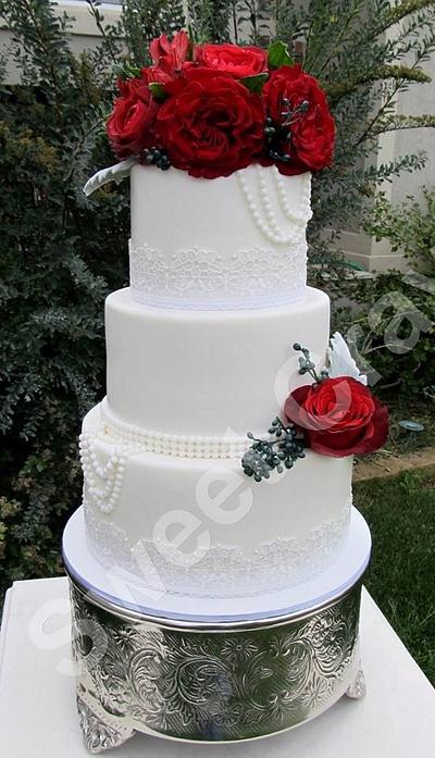 Red Roses - Cake by mycravings