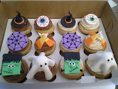 Halloween Cupcakes - Cake by Melissa Walsh